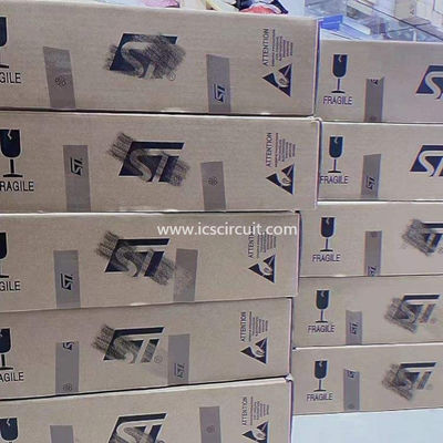 SMT показывают TI LP8860LQVFPRQ1 SMD2835 IC водителя СИД автомобильное