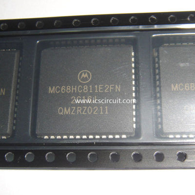 Микроконтроллер микросхемы MCU цепи MC68HC811E2FN электрический компонентный
